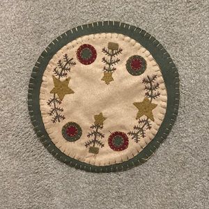 Pine Traditions Candle Ring Mat